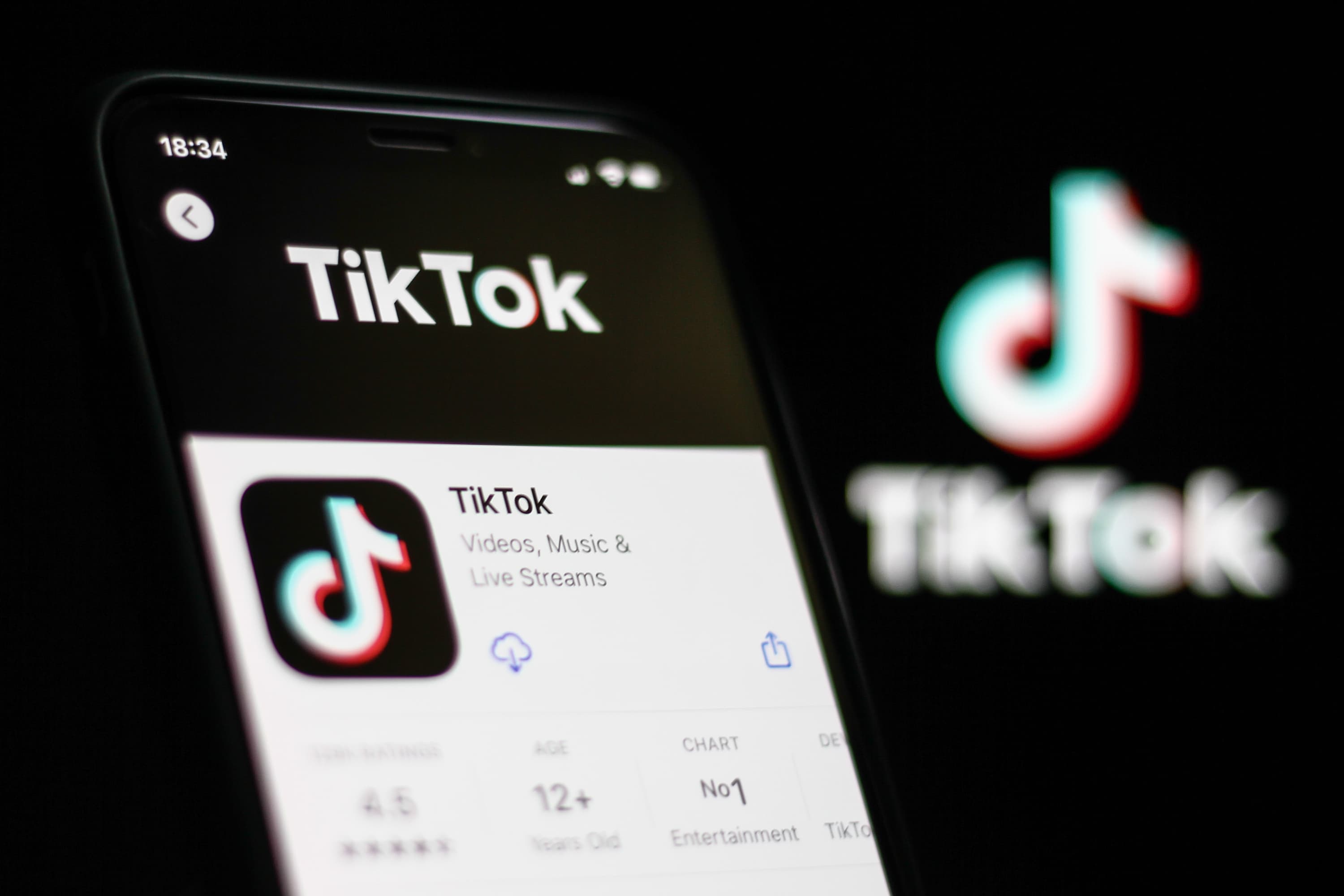 “TikTok” sosial şəbəkəsinin ölkə ərazisində yayımlanması müvəqqəti dayandırılıb