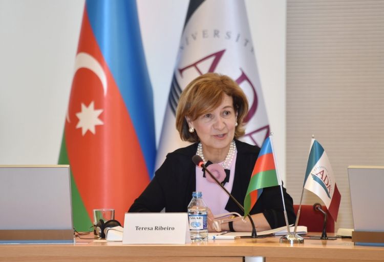 OSCE Representative on Freedom of the Media meets with Azerbaijani media representatives